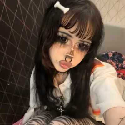 💜💜 Lana ₊˚⊹♡ your shy emo crush | DDLG 💜💜 profile picture
