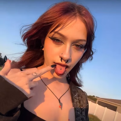 Kira Humiliation ๐ profile picture